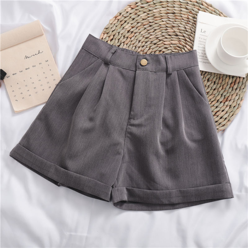 Emily – Shorts Décontractées à Jambes Larges et Revers