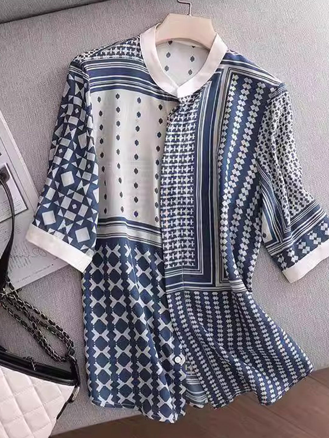 Sarah – Chemise Rayée Rétro à Carreaux