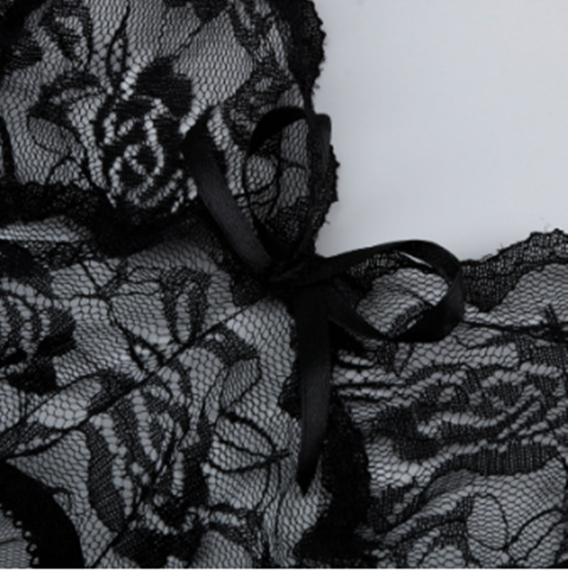 Kim – Robe de Nuit Séduisante avec Fente Frontale