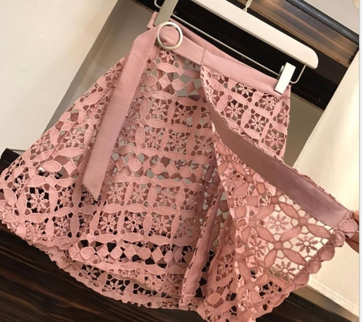 Anna – Jupe en Dentelle avec Ourlet Ajourné et Long T-Shirt