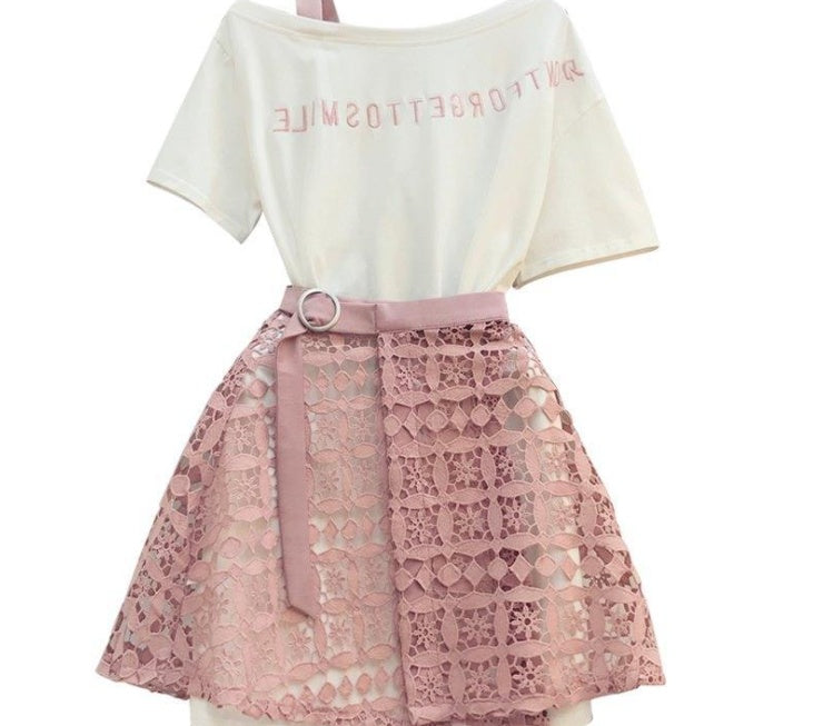 Anna – Jupe en Dentelle avec Ourlet Ajourné et Long T-Shirt