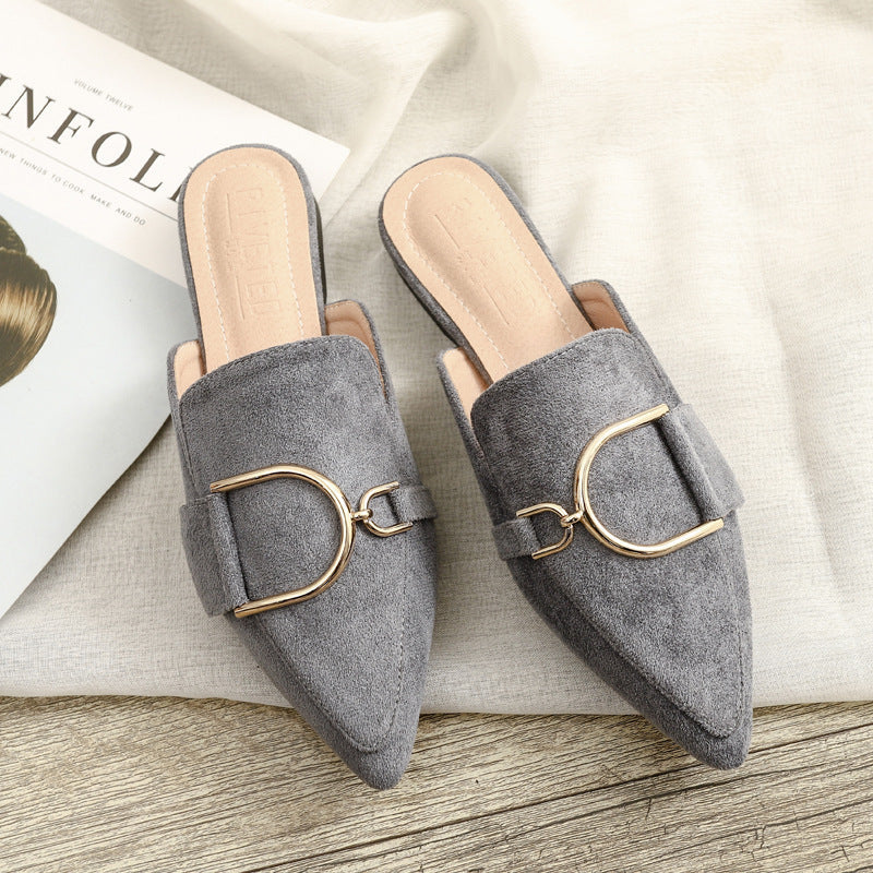 Hayley – Mules plates pour femmes avec décoration métallique