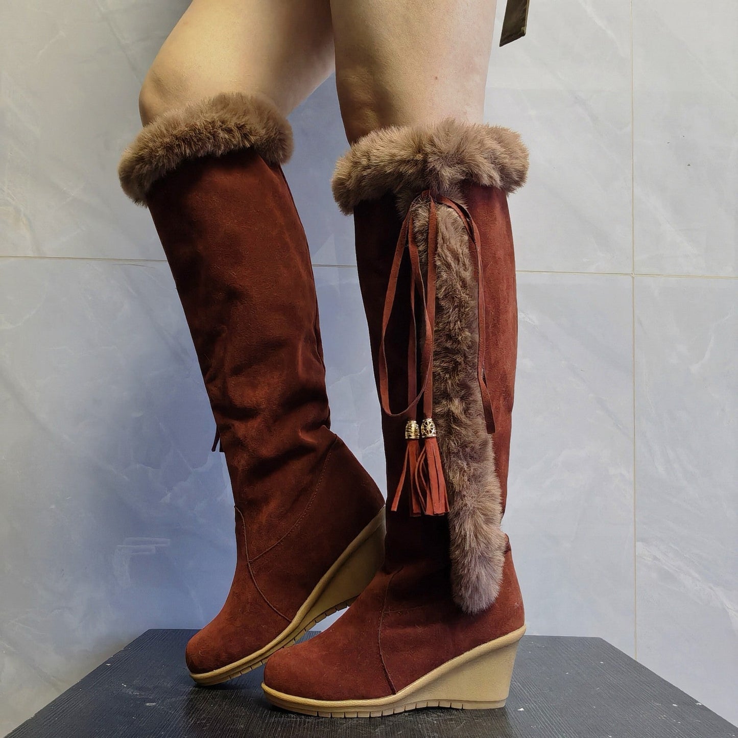 Betty – Bottes Compensées en Peluche pour Femmes