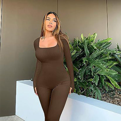 Abigail – Jumpsuit de Fitness à Manches Longues et Col Carré