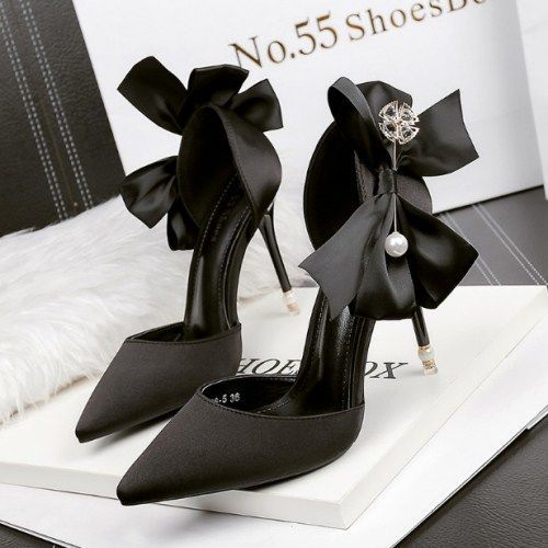 Victoria – Talons Hauts Pointus