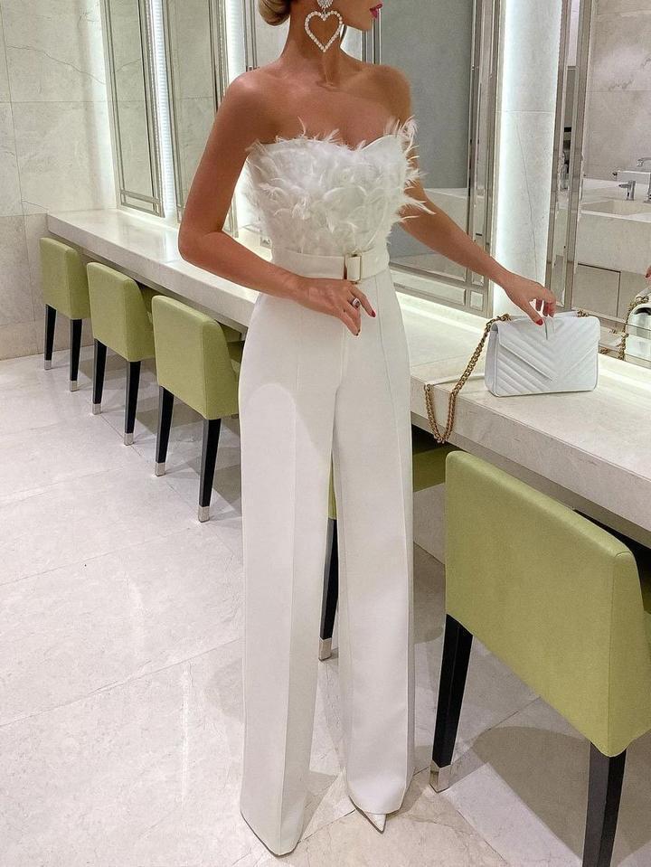 Tara – Jumpsuit Moderne pour Femme avec Design Plume