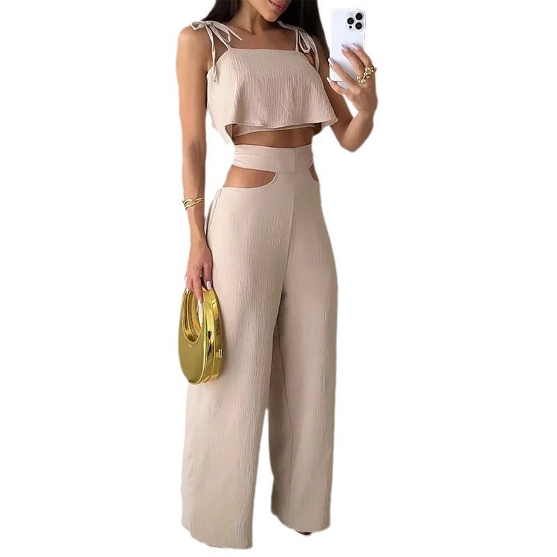 Jessica – Costume élégant pour femme avec design ajouré