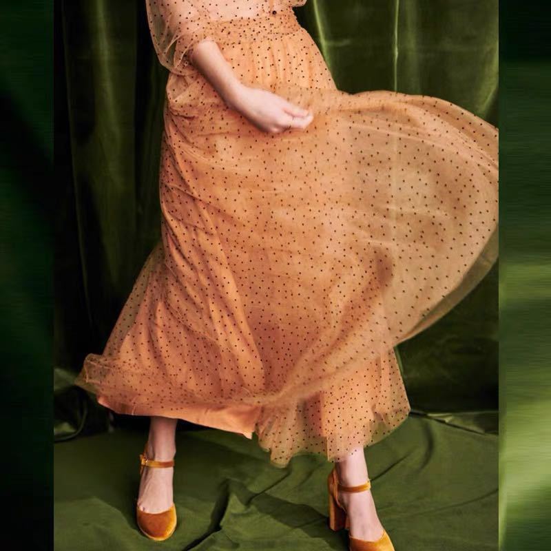 Sharon – Jupe en tulle à pois avec taille élastique haute