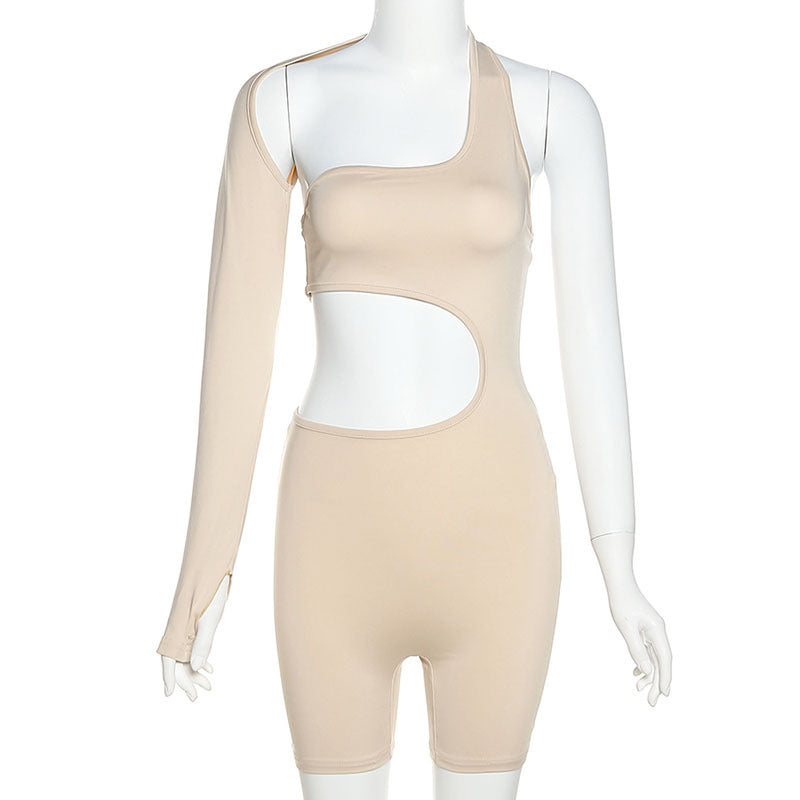 Carly – Ensemble de yoga fitness ajusté avec haut épaules dénudées et shorts