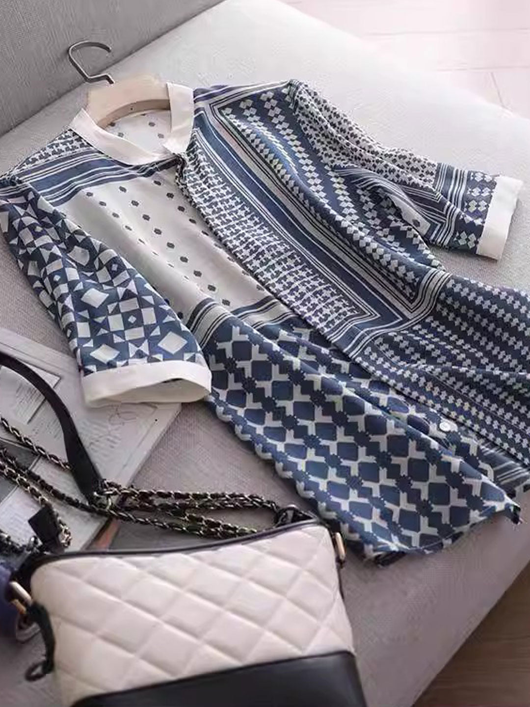 Sarah – Chemise Rayée Rétro à Carreaux