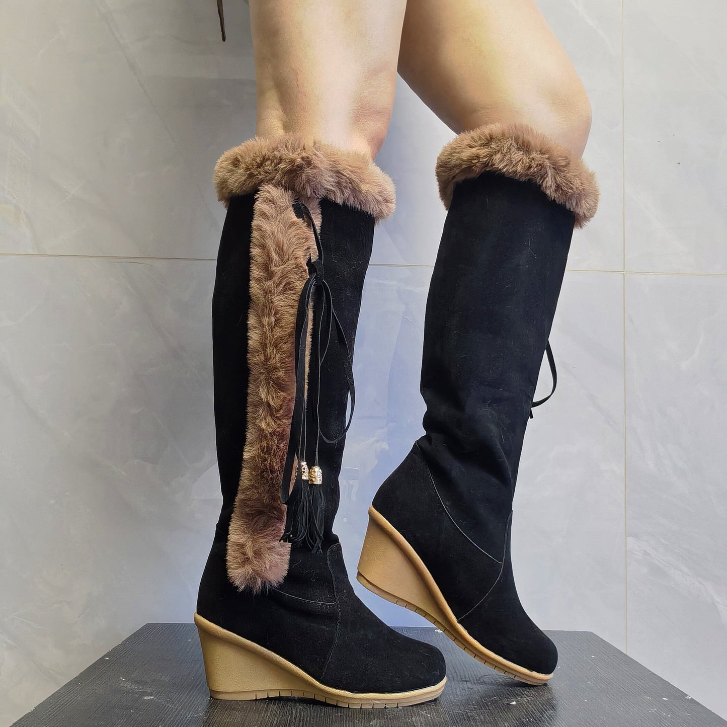 Betty – Bottes Compensées en Peluche pour Femmes