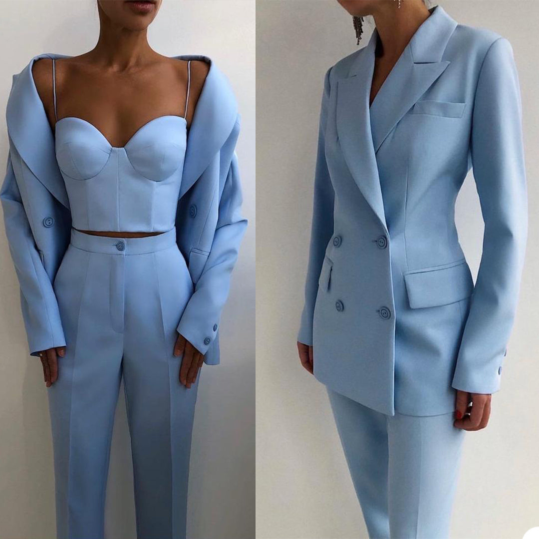 Tamara – Costume pour femmes avec col en pointe et double boutonnage