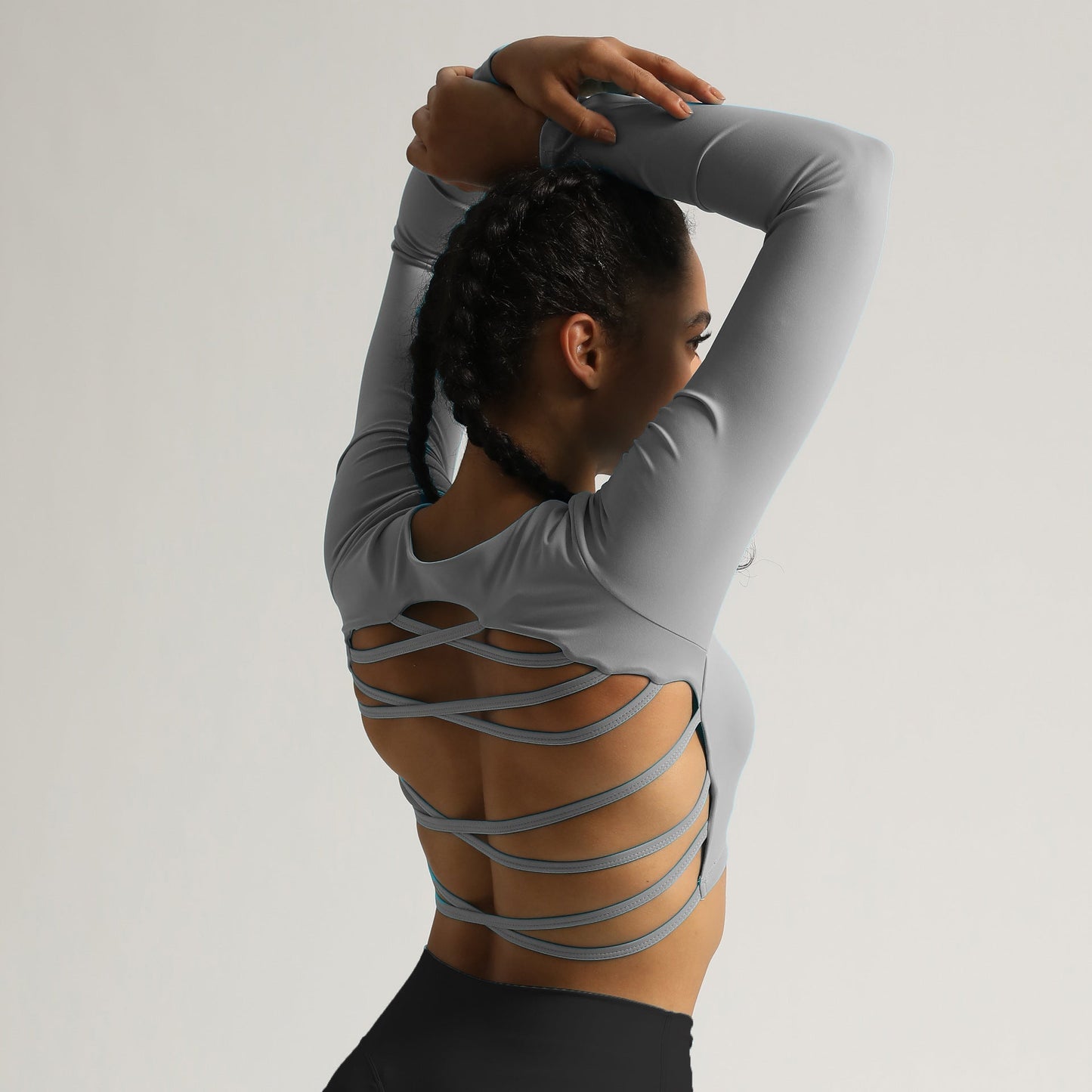 Mandy – Haut de Yoga Sportif avec Découpes pour Femme