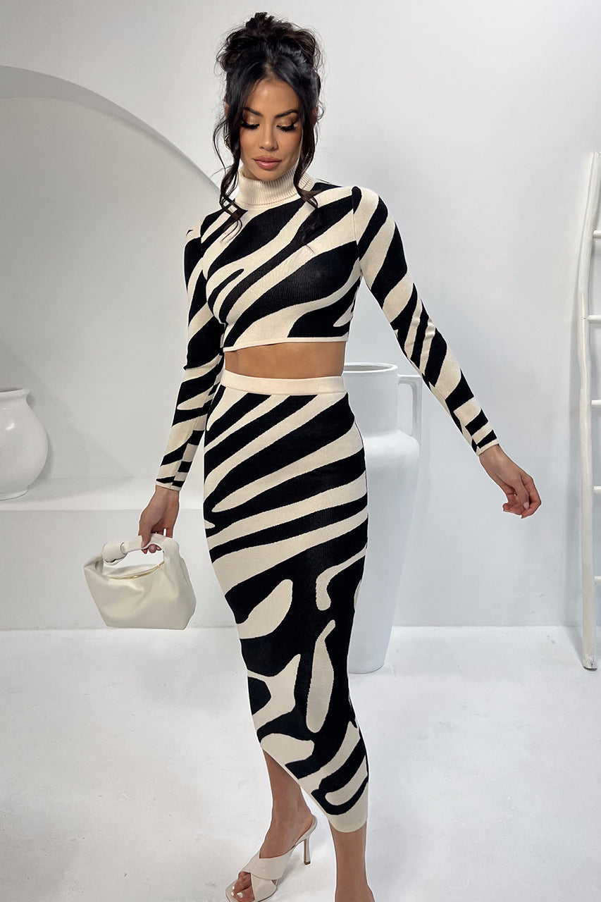 Andrea – Costume Tricoté Rayé Étroite