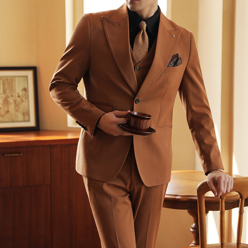 Trevor – Costume de Haute Qualité en Caramel pour Hommes