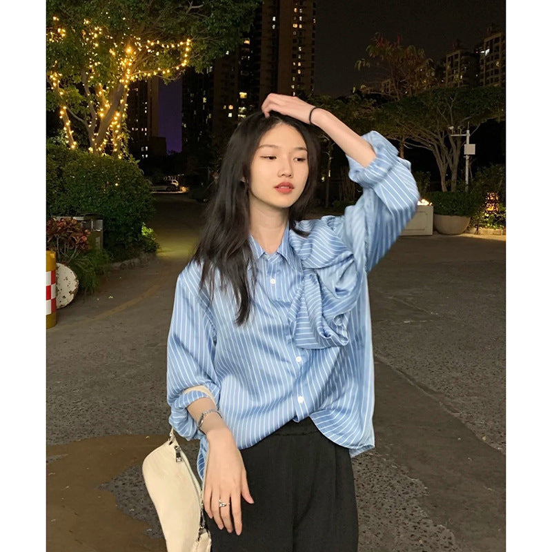 Jessica – Blouse Rayée avec Nœud