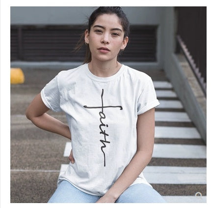 Alison – T-shirt en coton avec motif croix pour femmes