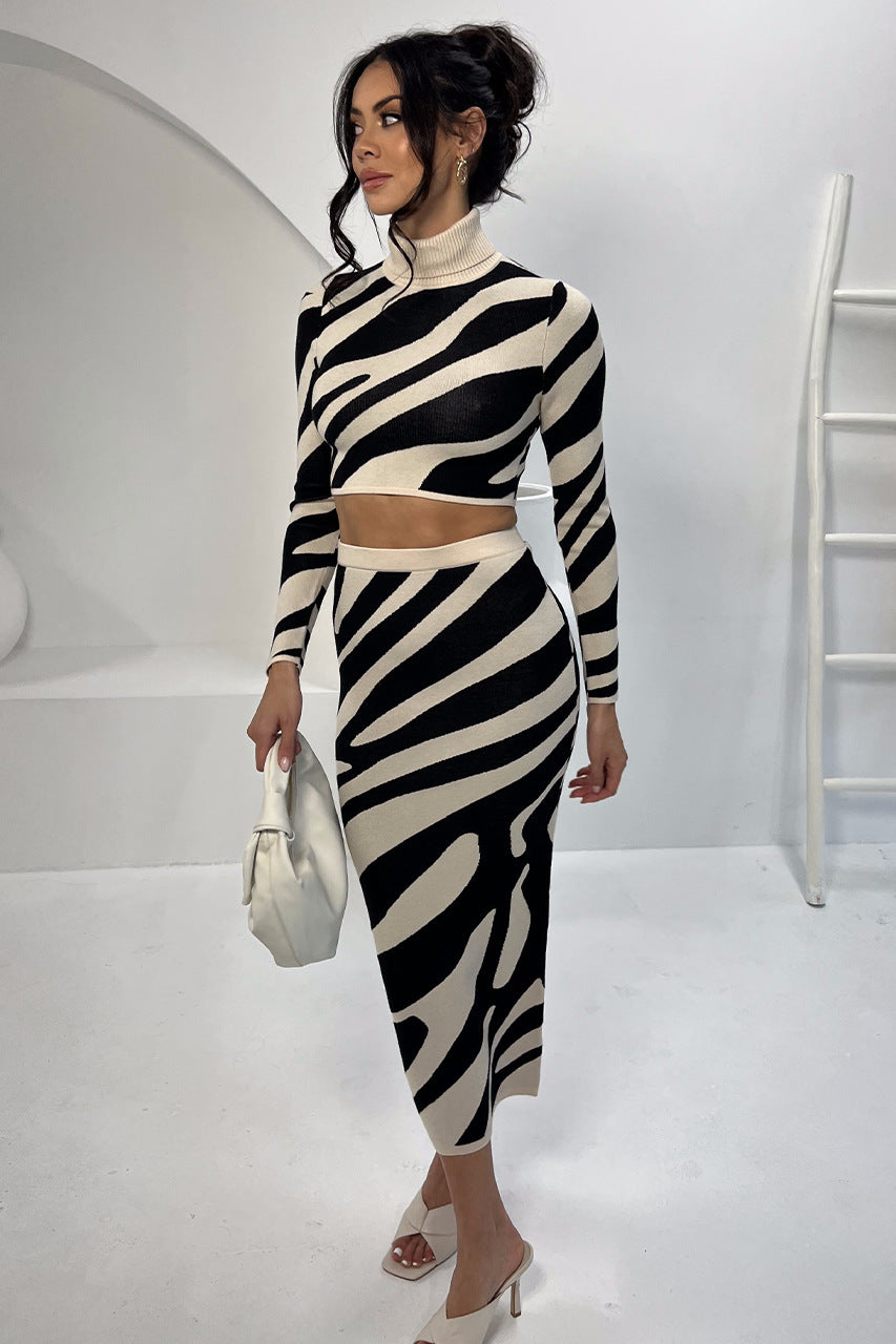 Andrea – Costume Tricoté Rayé Étroite