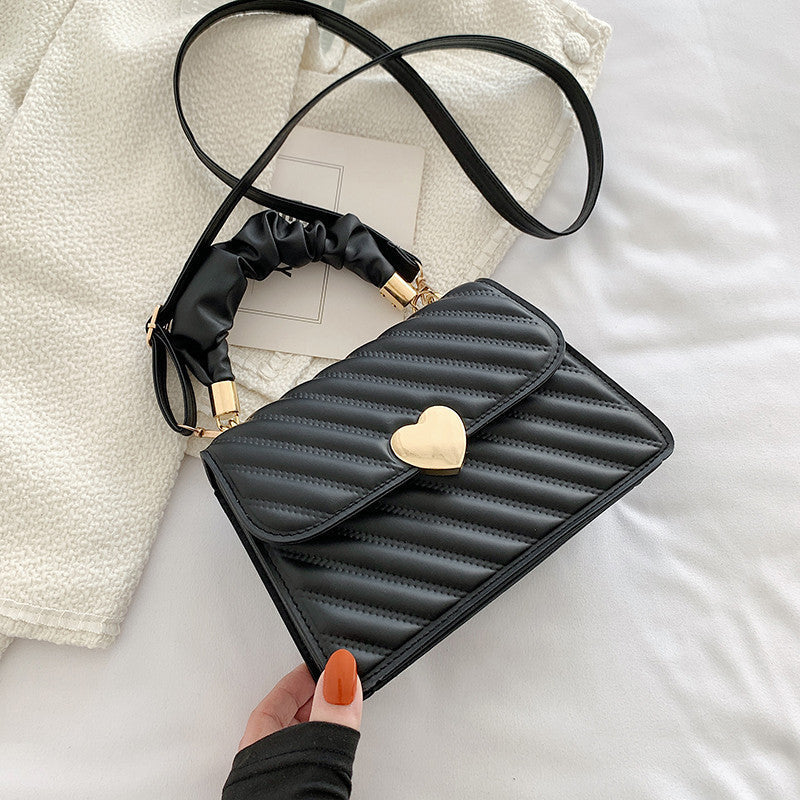Gabrielle – Sac à bandoulière tendance avec chaîne et design métallique