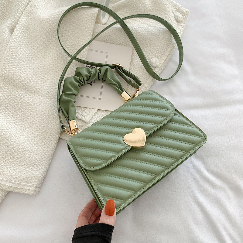 Gabrielle – Sac à bandoulière tendance avec chaîne et design métallique