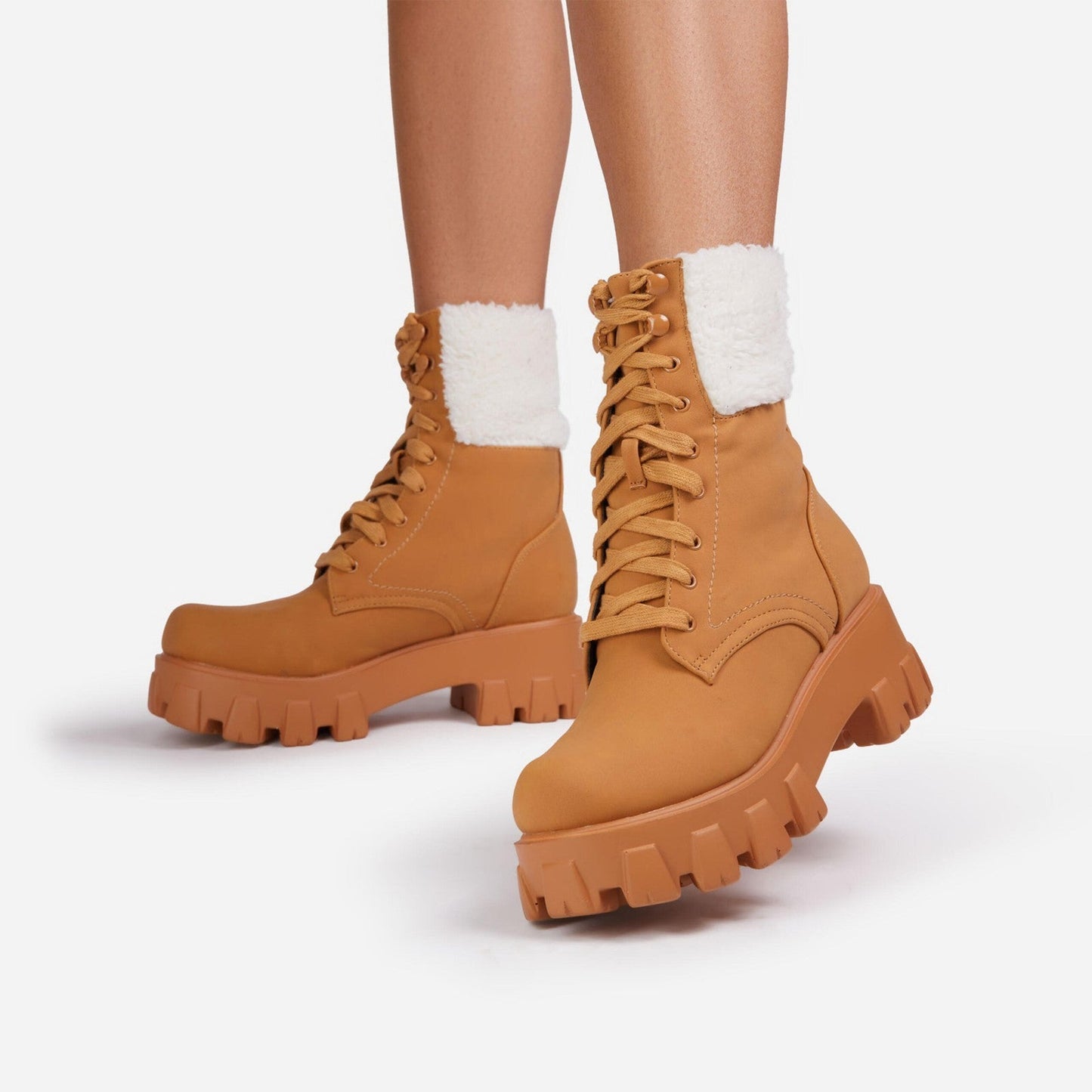 Laura – Bottines à lacets en cuir vegan pour femme