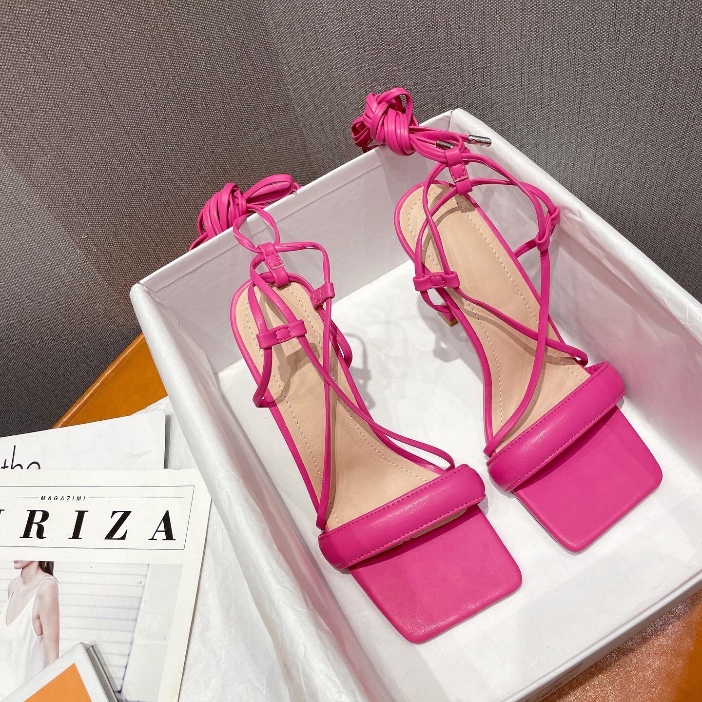 Marion – Sandales à Brides Découpées en Stiletto