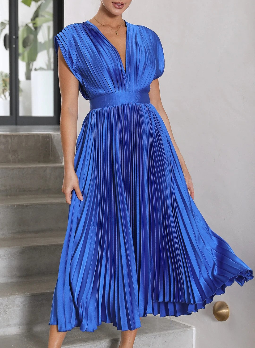 Anna – Robe Plissée avec Col en V