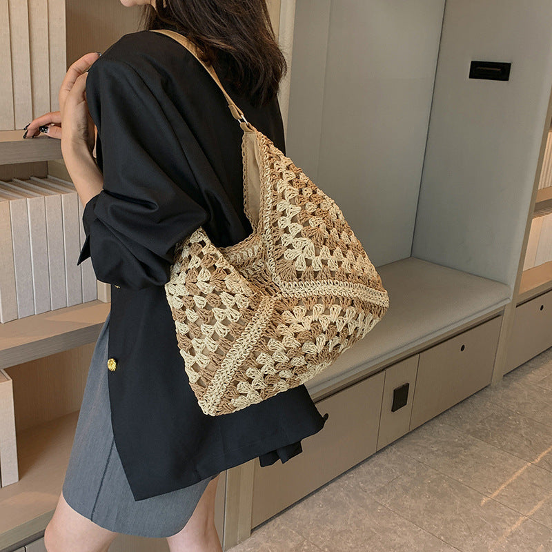 Jessie – Sac en paille fait main avec couleur contrastée ajourée