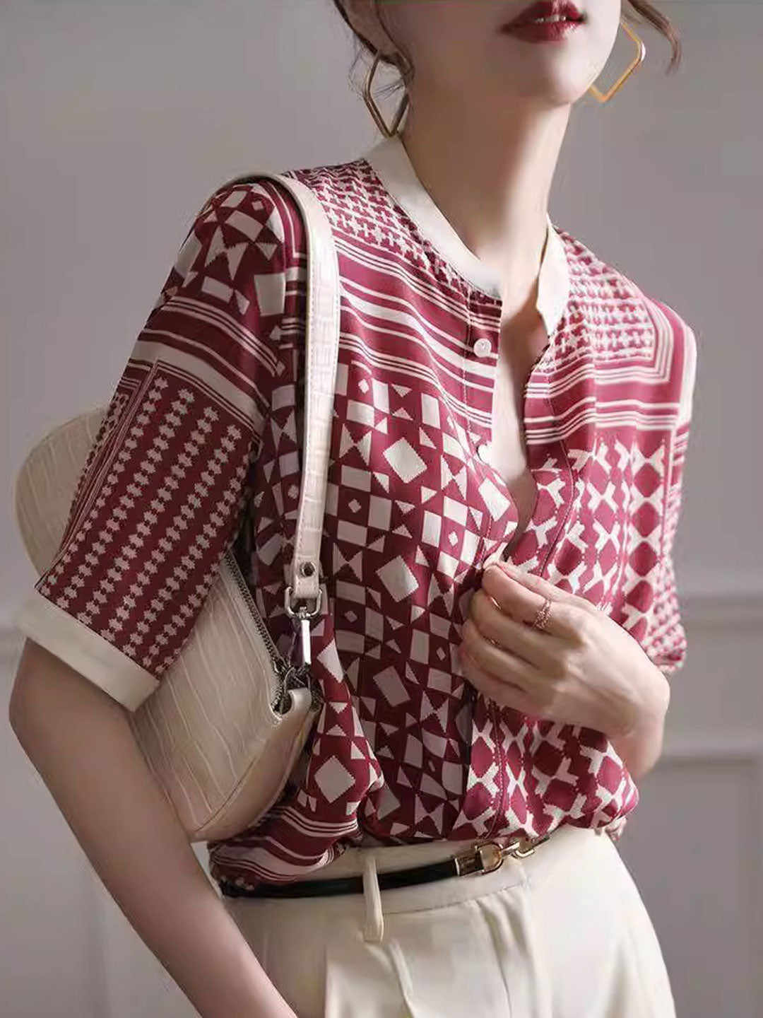 Sarah – Chemise Rayée Rétro à Carreaux