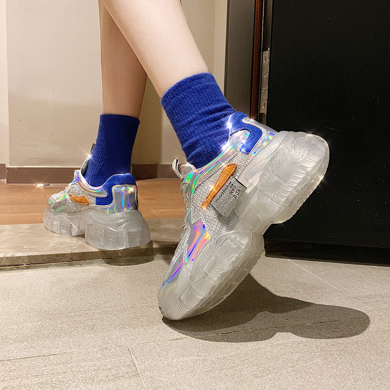 Natalie – Baskets transparentes avec plateforme et effet holographique