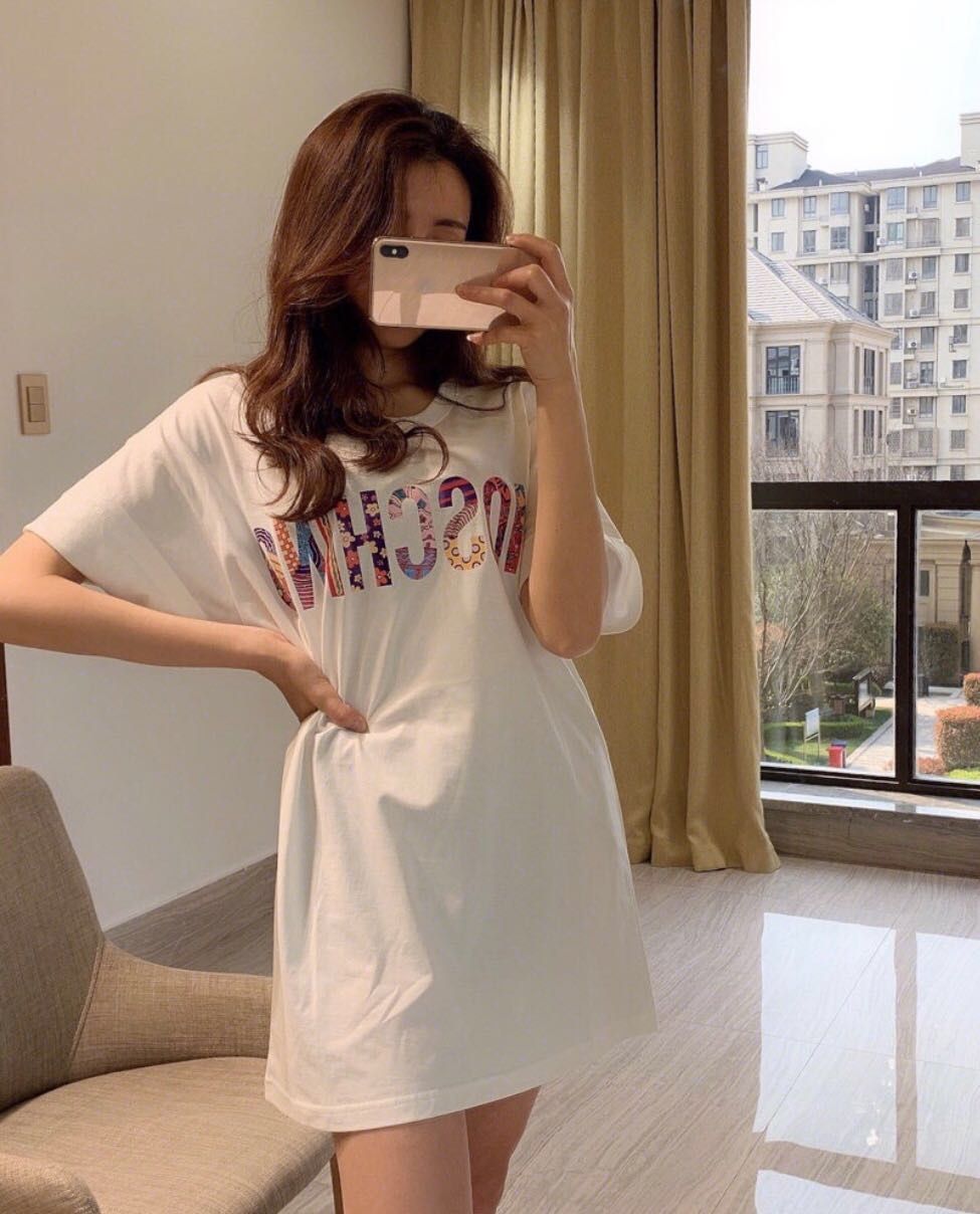 Deborah – T-shirt pour femme avec inscription et manches courtes
