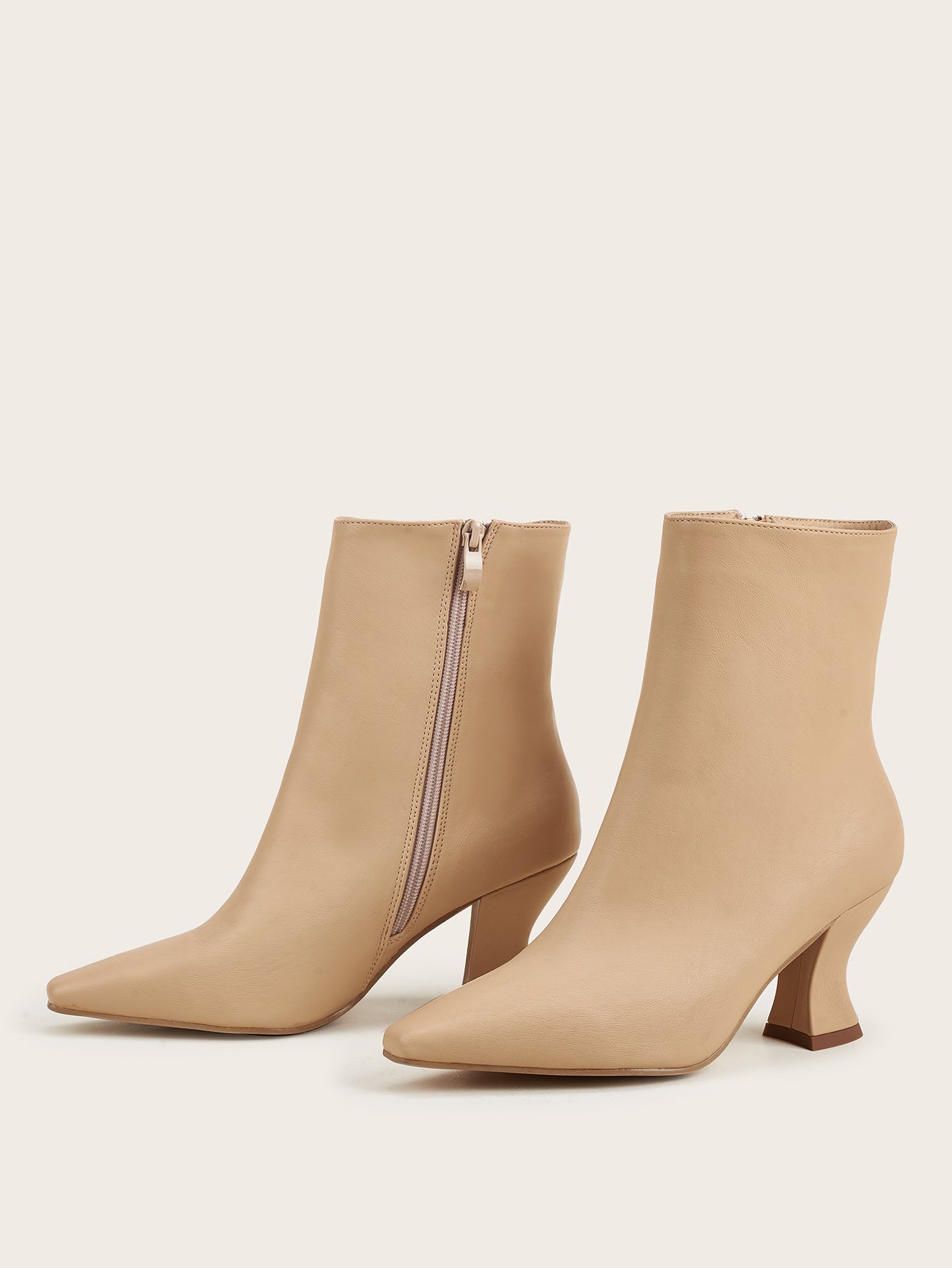 Pamela – Bottines à bout pointu pour femme en grandes tailles