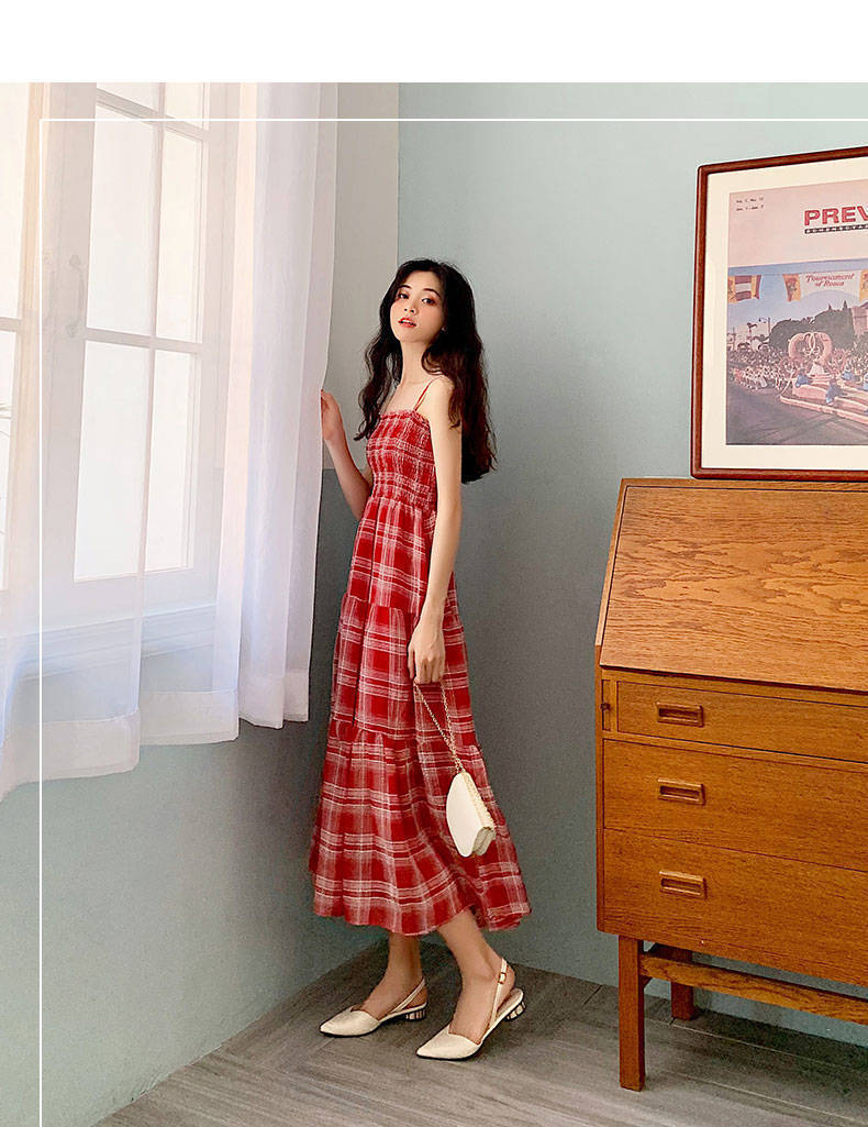 Caroline – Robe en chiffon à carreaux avec taille fine