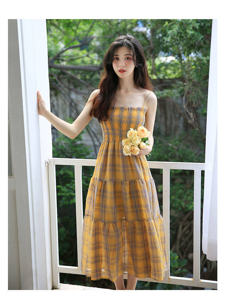 Caroline – Robe en chiffon à carreaux avec taille fine