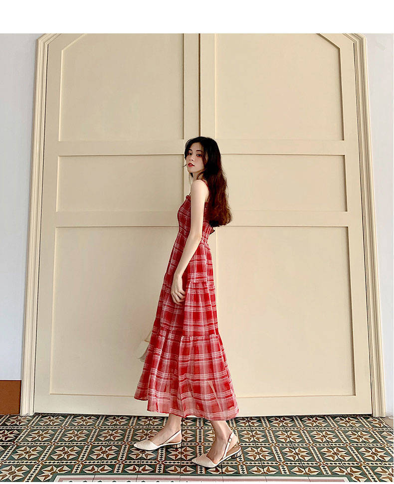 Caroline – Robe en chiffon à carreaux avec taille fine