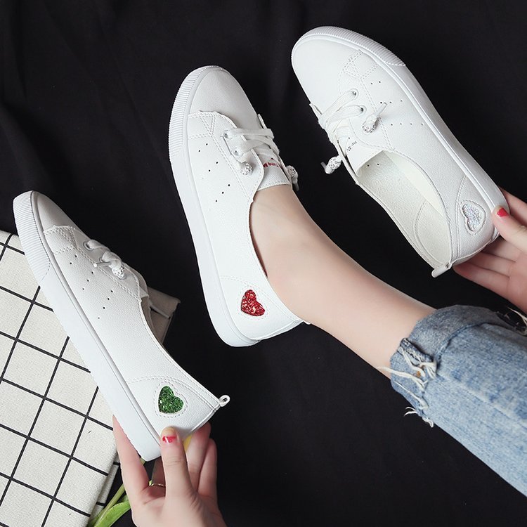 Francesca – Baskets Fluffy avec Motif Cœur en Blanc
