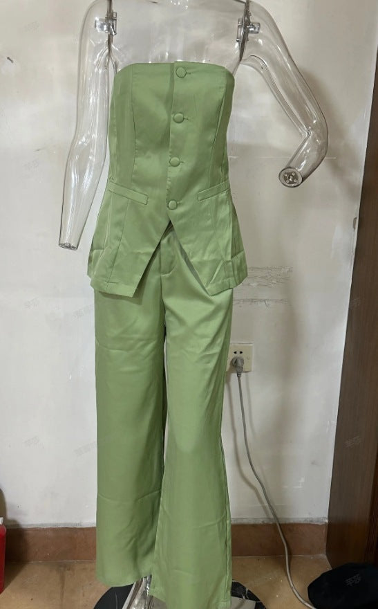 Sarah – Élégant Costume Femme avec Boutons