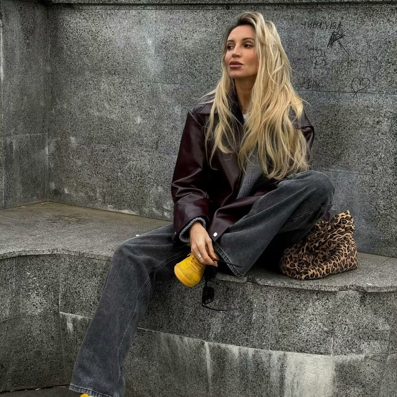 Michelle – Veste décontractée à manches longues avec revers et fermeture éclair en cuir vegan