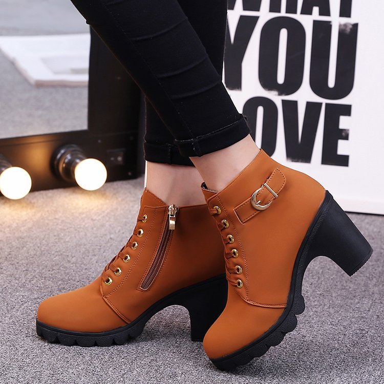 Matthew – Bottines croisées avec Martin Boots