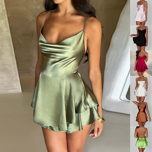 Julia – Robe élégante en satin avec dos nu