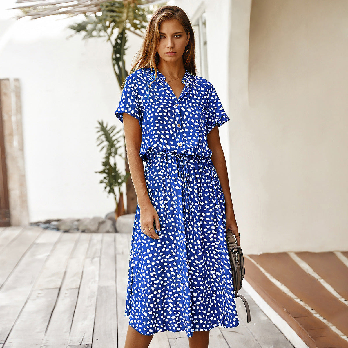 Rose – Robe Courte à Motif à Pois et Col