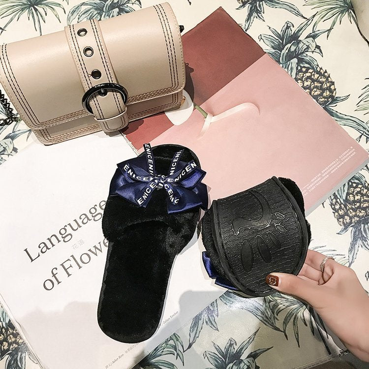 Kelly – Chaussons Unis pour Femmes