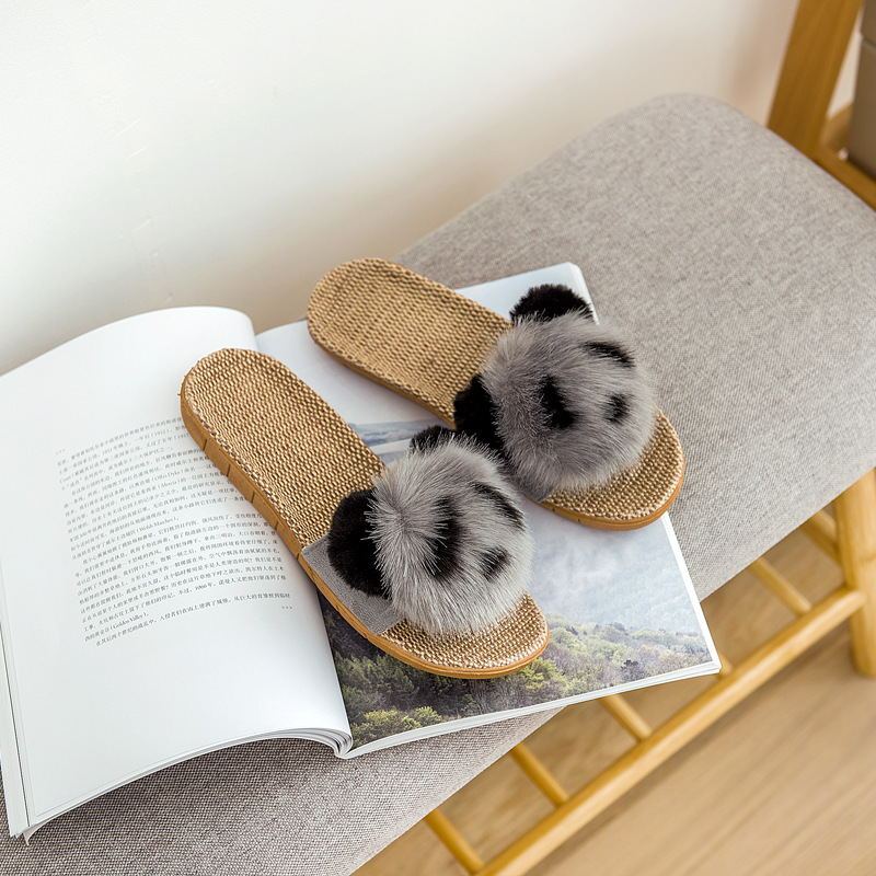 Christine – Chaussons Doux avec Design Panda