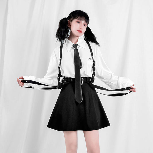 Chelsea – Robe Punkrock-Métal avec trois styles de port
