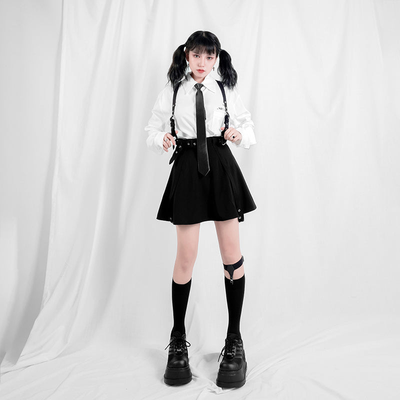 Chelsea – Robe Punkrock-Métal avec trois styles de port