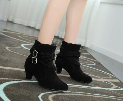 Amy – Chaussures à Talons Hauts Chaudes pour Femmes avec Bottines