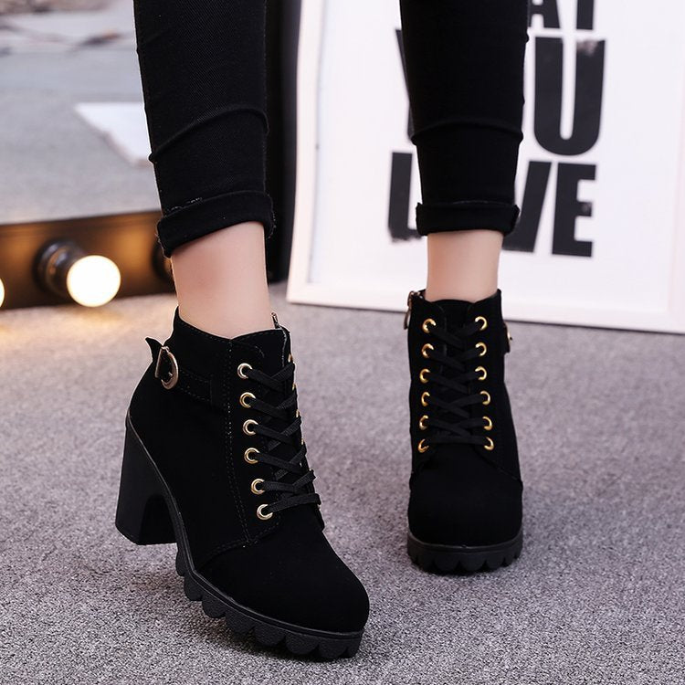 Matthew – Bottines croisées avec Martin Boots