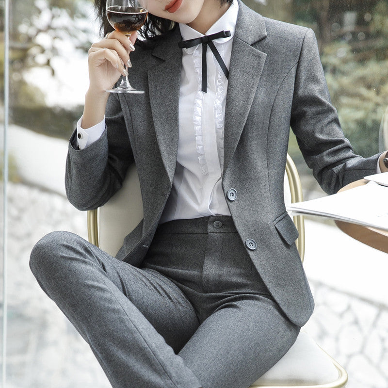 Dawn – Élégant Costume Femme d'Affaires