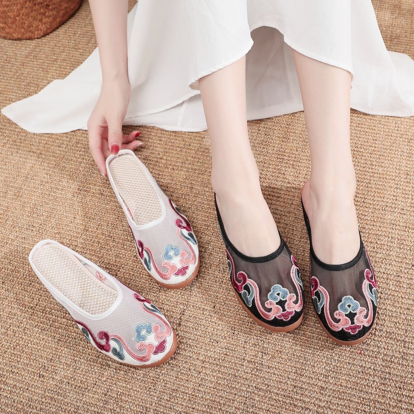 Rose – Mules en Coton Brodé Style Rétro