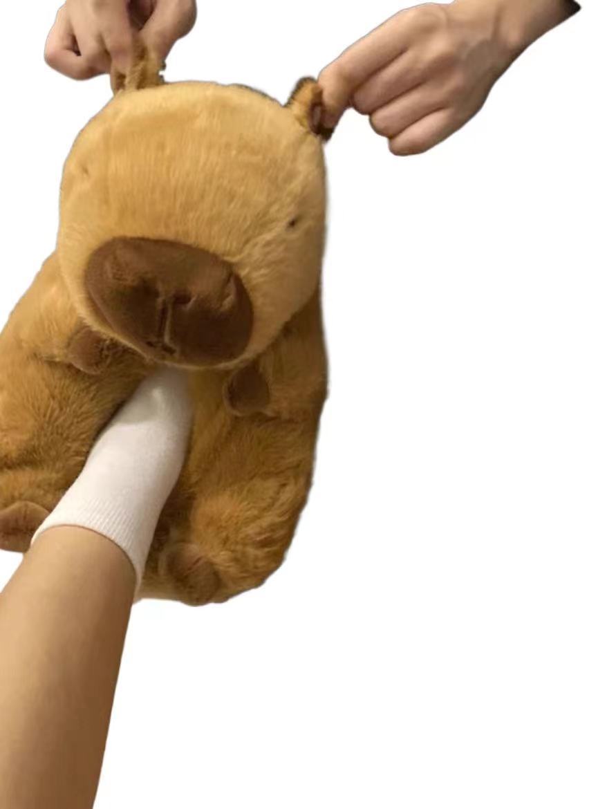 Danielle – Chaussons en Peluche de Capybara en Coton